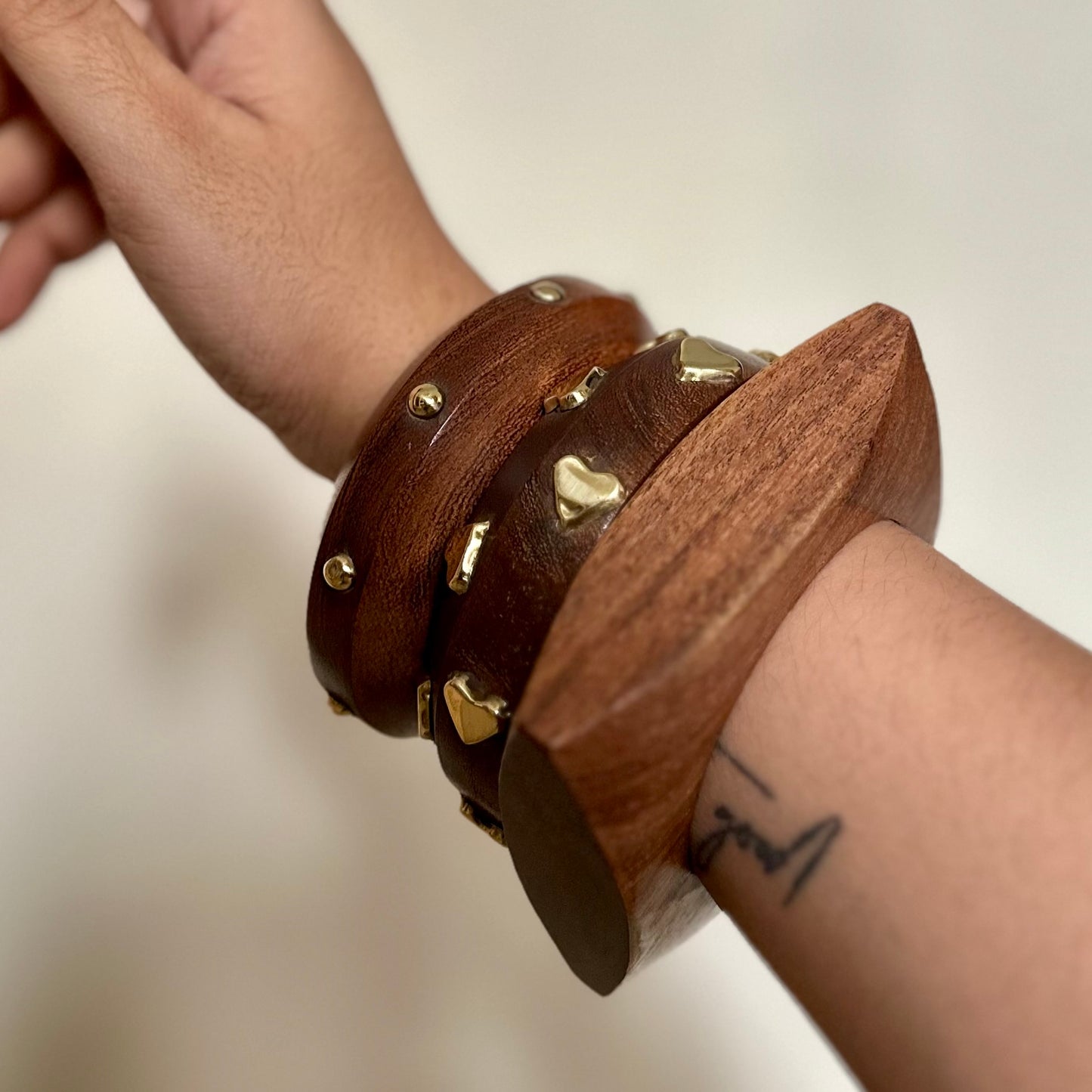 WOODEN HANDMADE KADA STACK