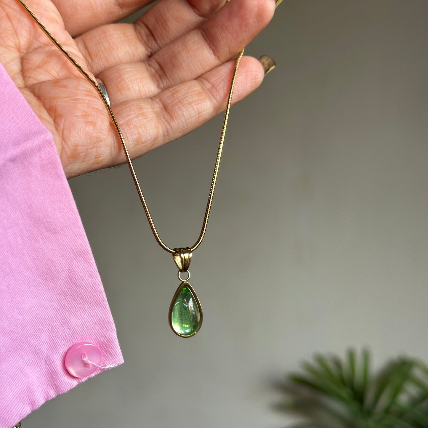 EMERALD ELEGANCE NECKLACE