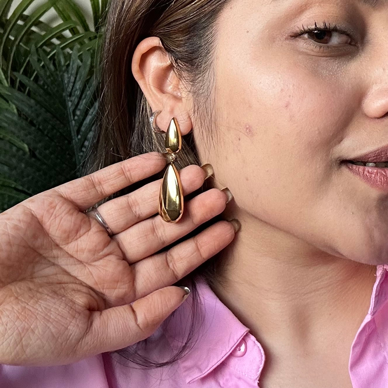 GOLD DANGLER EARRINGS