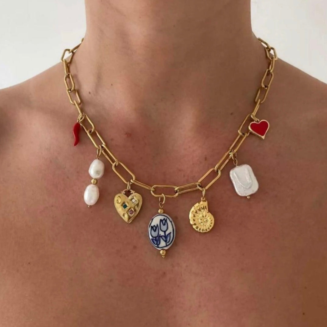 VINTAGE MULTIPLE CHARM NECKLACE | 18K GOLD PLATED