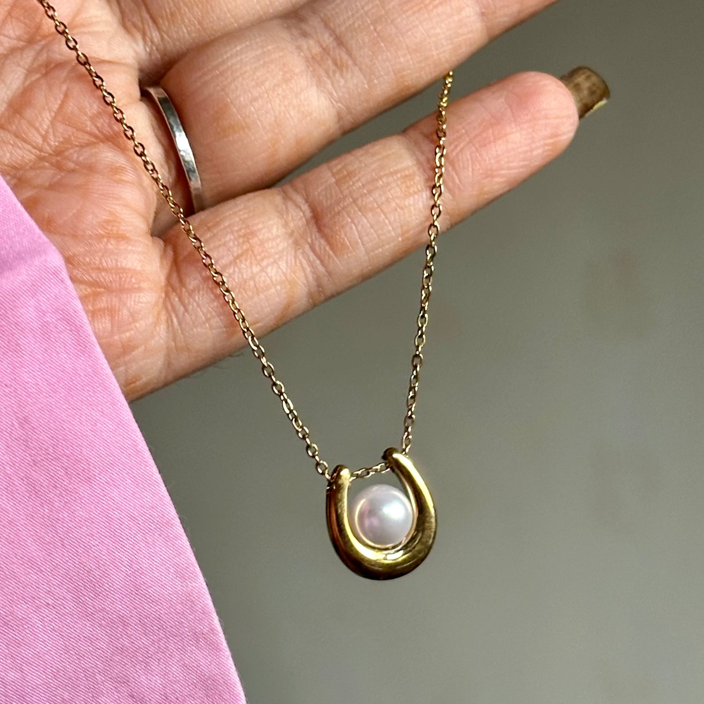 PEARL MODISH NECKLACE