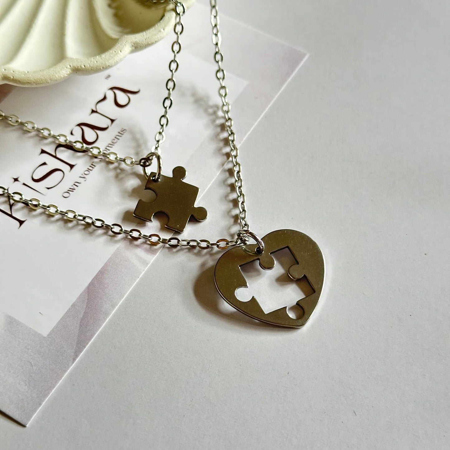 Puzzle couple chain