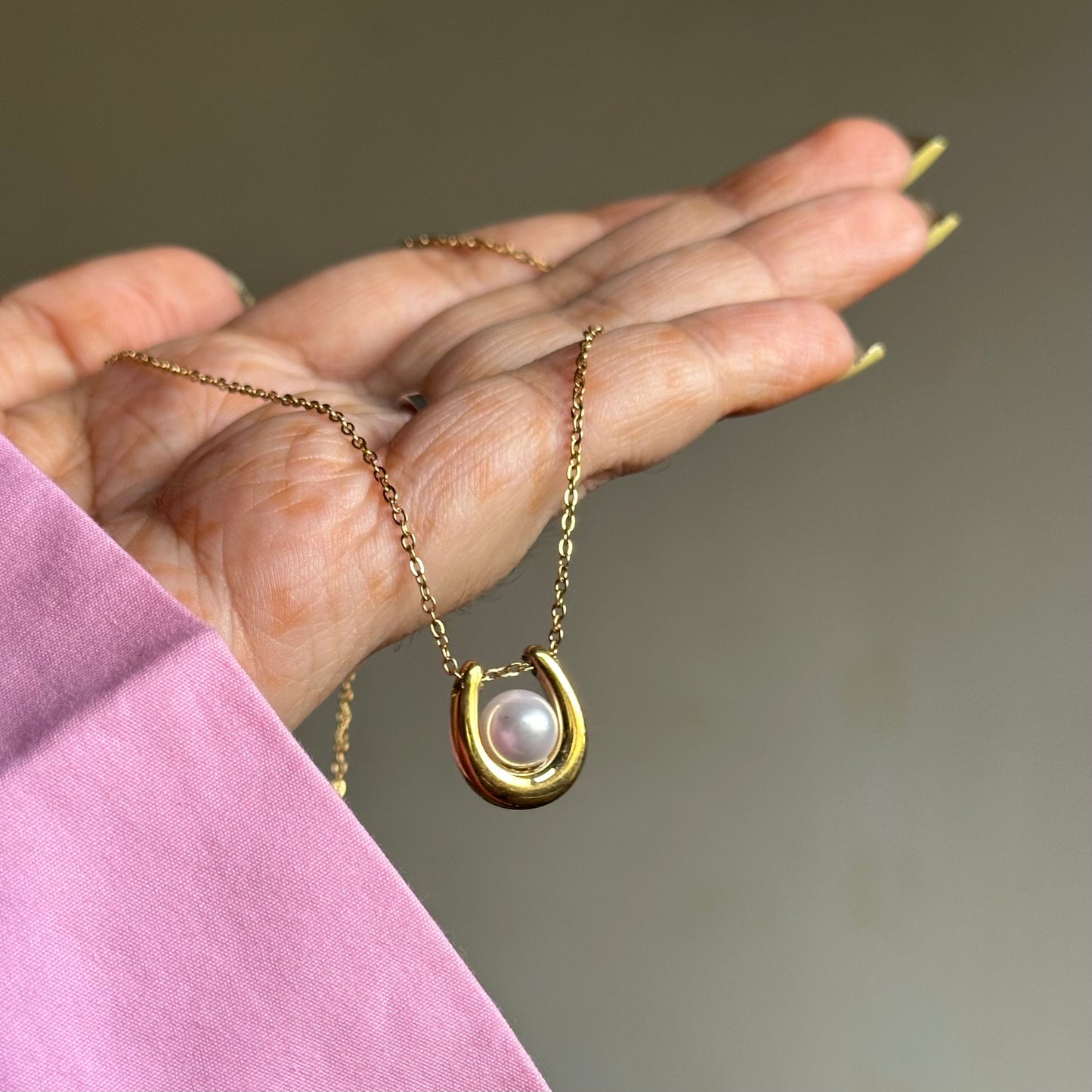 PEARL MODISH NECKLACE