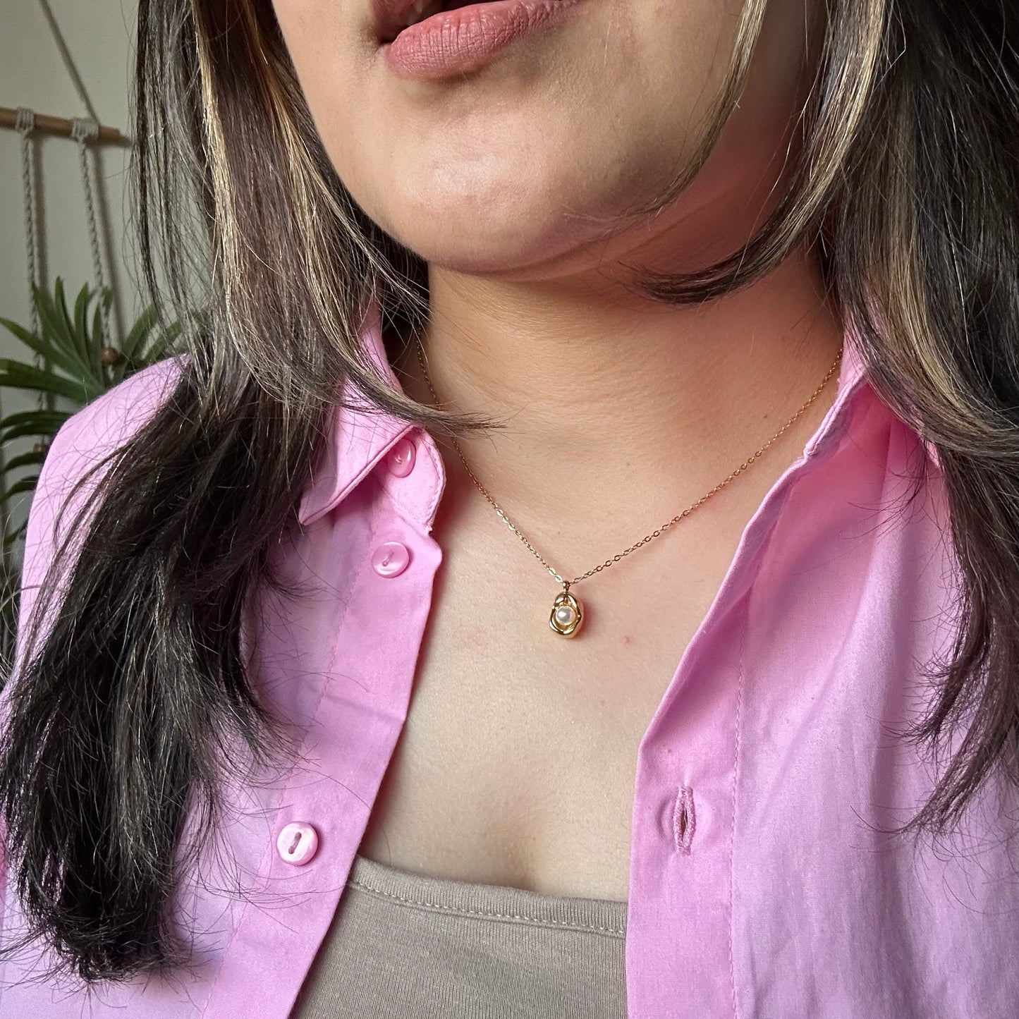 MINIMALIST PEARL NECKLACE