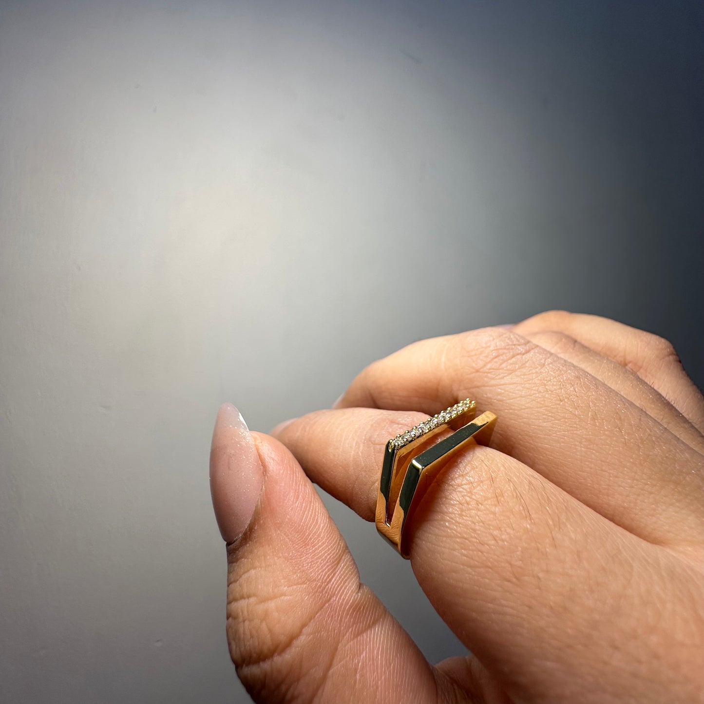 FLAT LAY RING