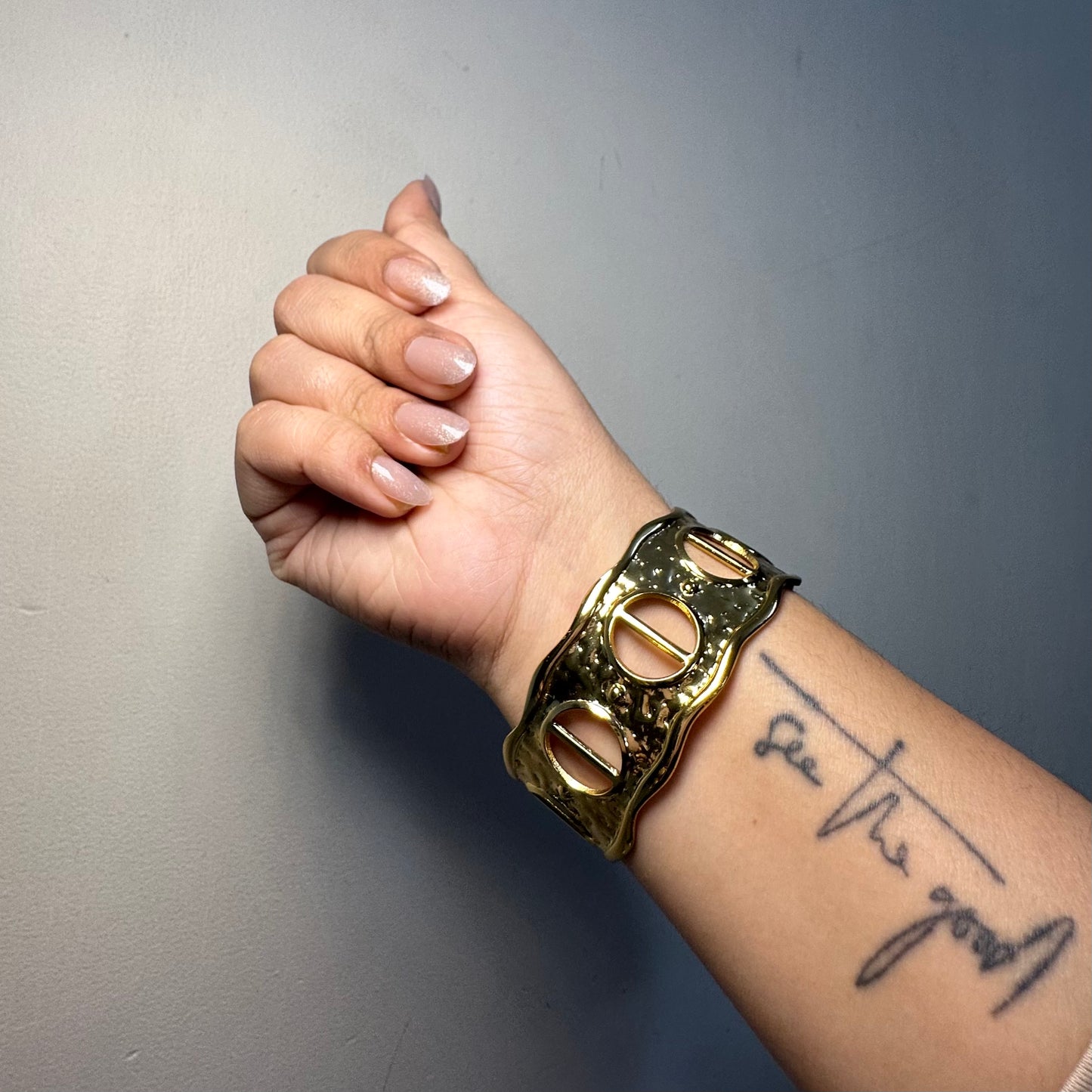 GOLD CHUNKY CUFF BRACELET
