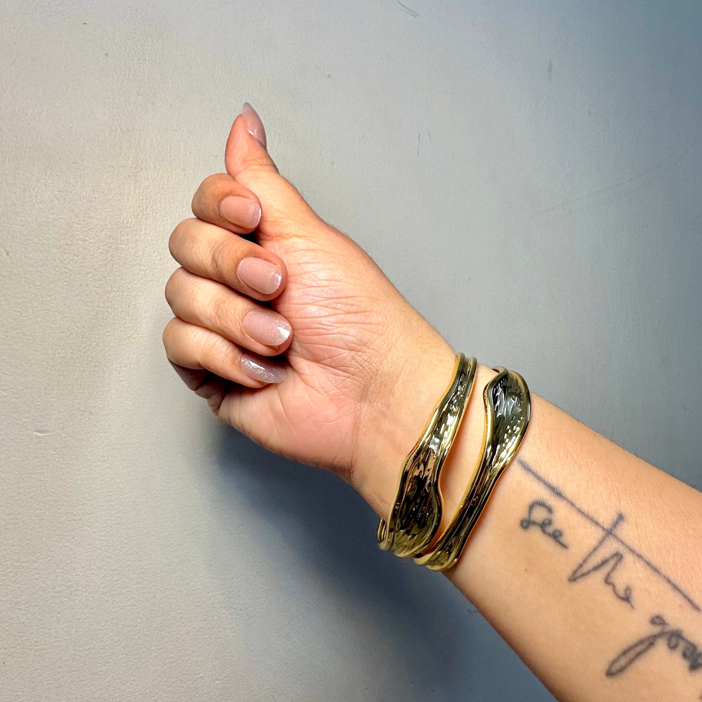 SOPHISTICATED GOLD CHUNKY KADA BRACELET