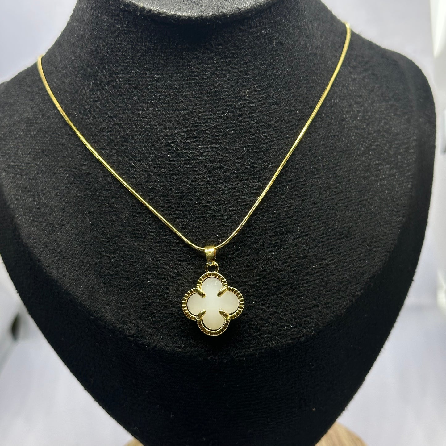 CLARA NECKLACE