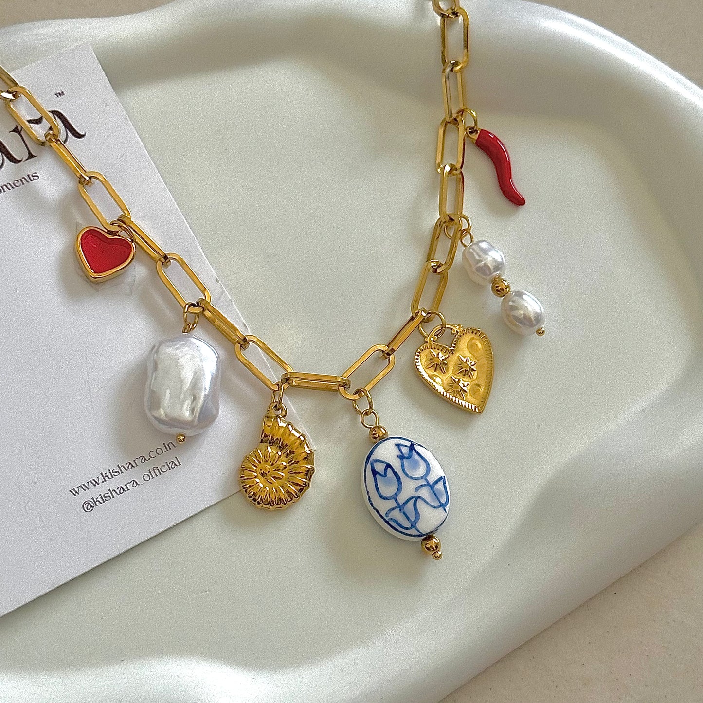 VINTAGE MULTIPLE CHARM NECKLACE | 18K GOLD PLATED