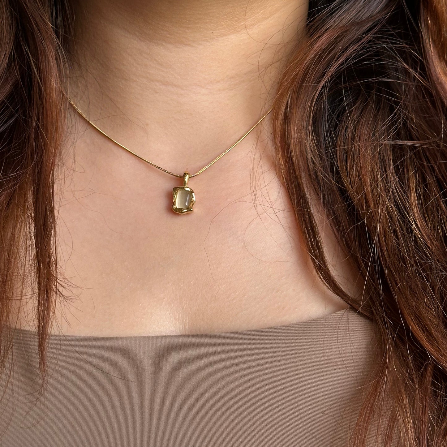 IVORY GLOW NECKLACE