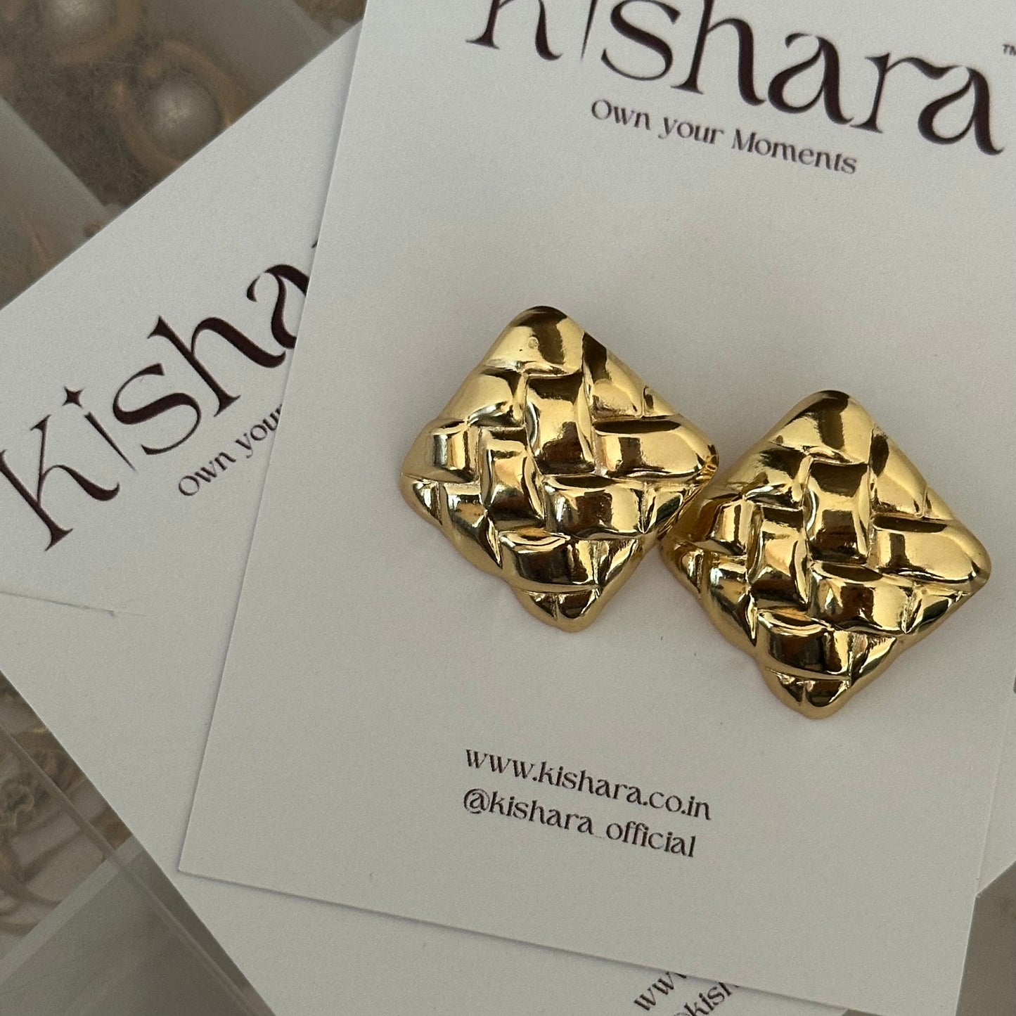 GOLD BOLD SQUARE EARRINGS