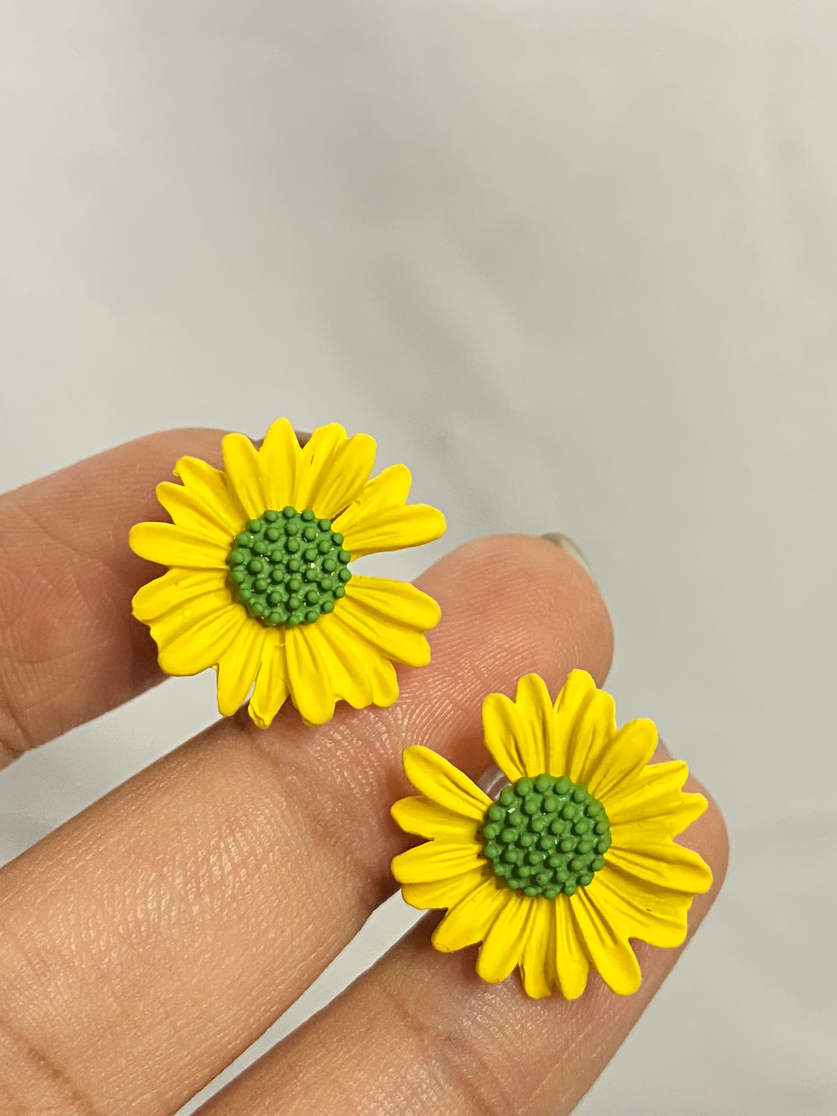 Daisy studs