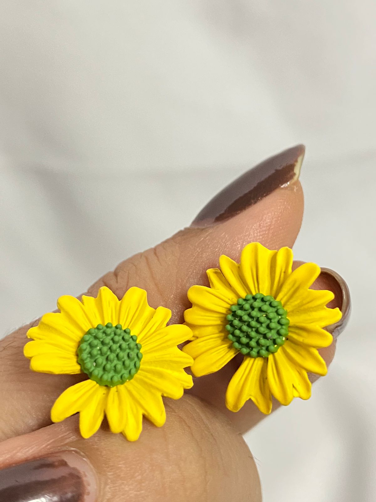 Daisy studs