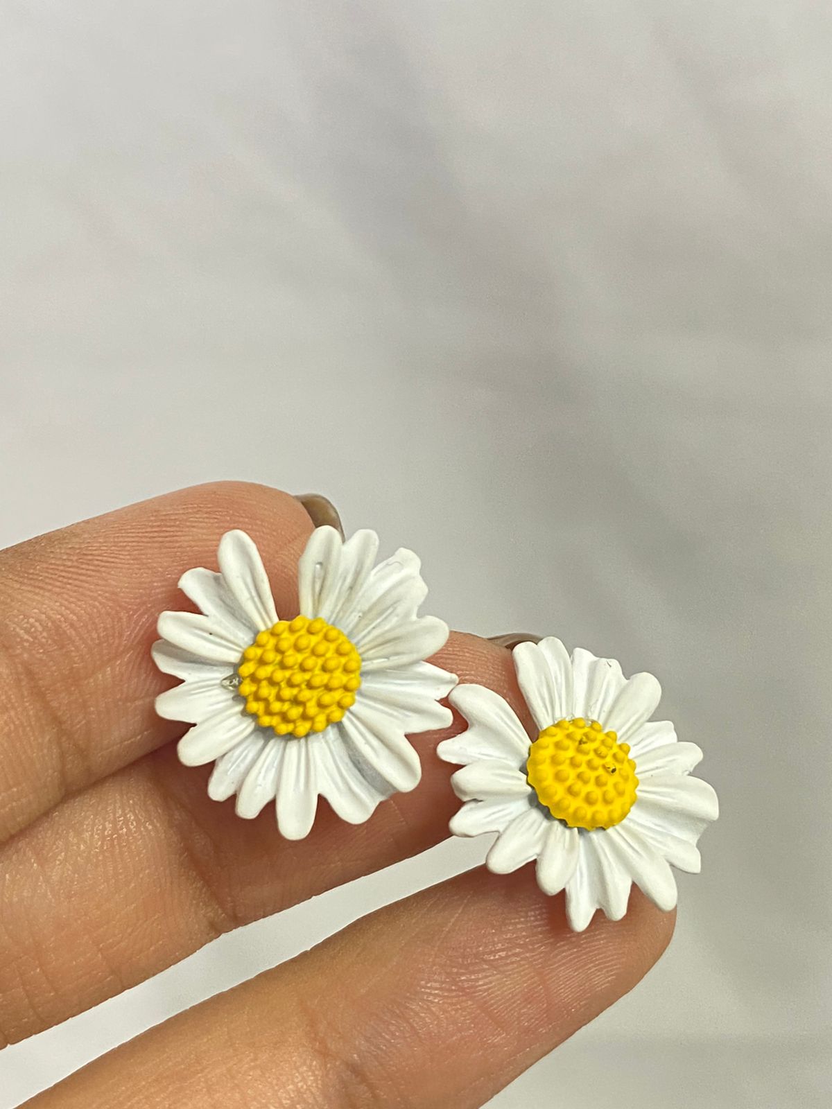 Daisy studs