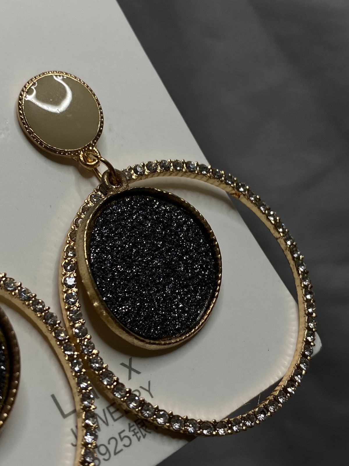 Sparkly earings (wedding vibes)