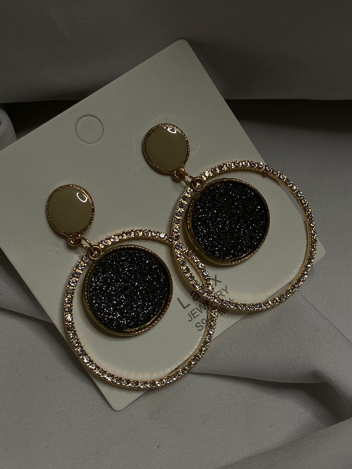 Sparkly earings (wedding vibes)