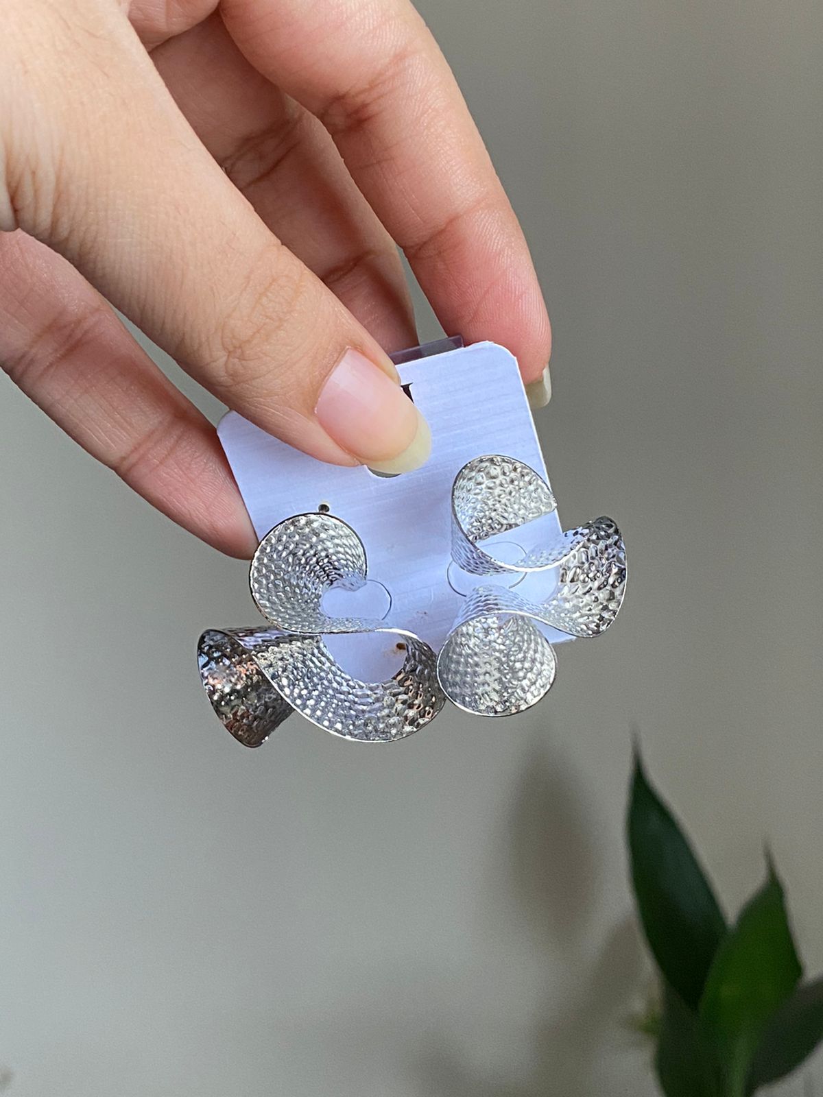 Non basic studs