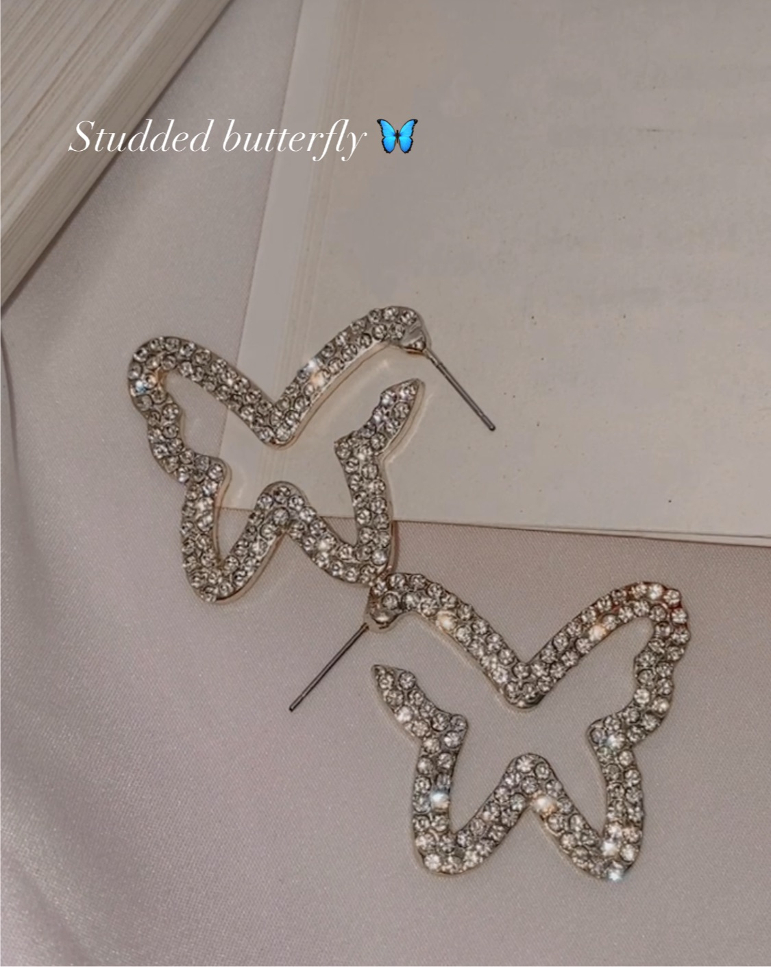 Butterfly sparkle earing