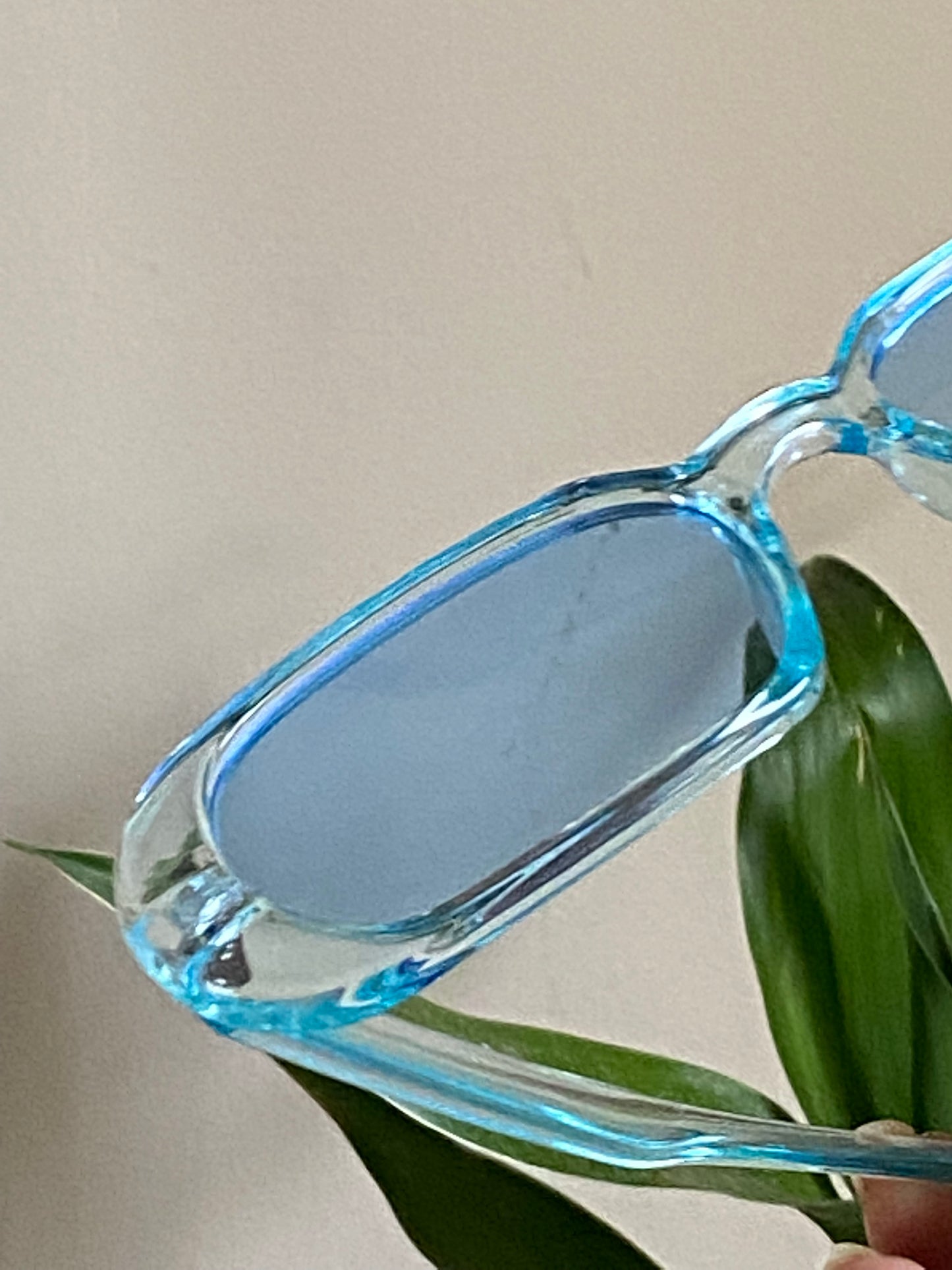 Reval shades