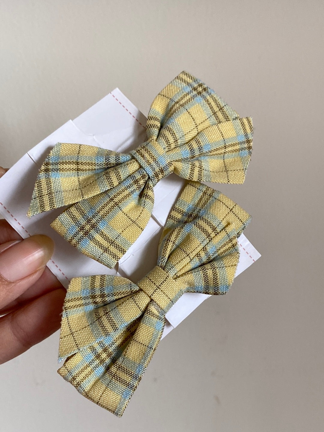 Bow clips