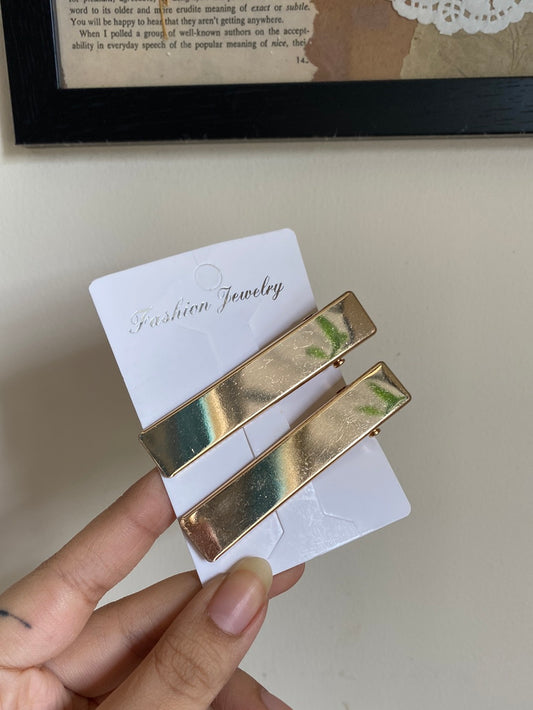 Plain hairclips