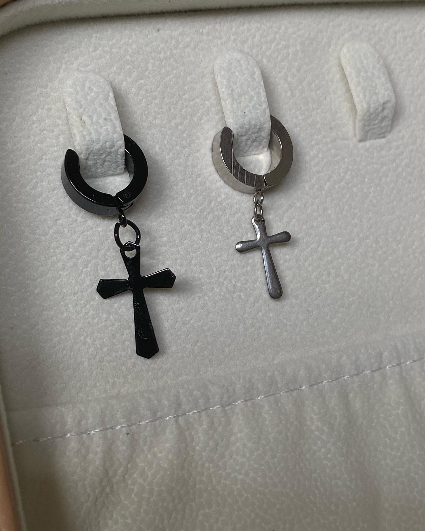 Cross earrings ⛓