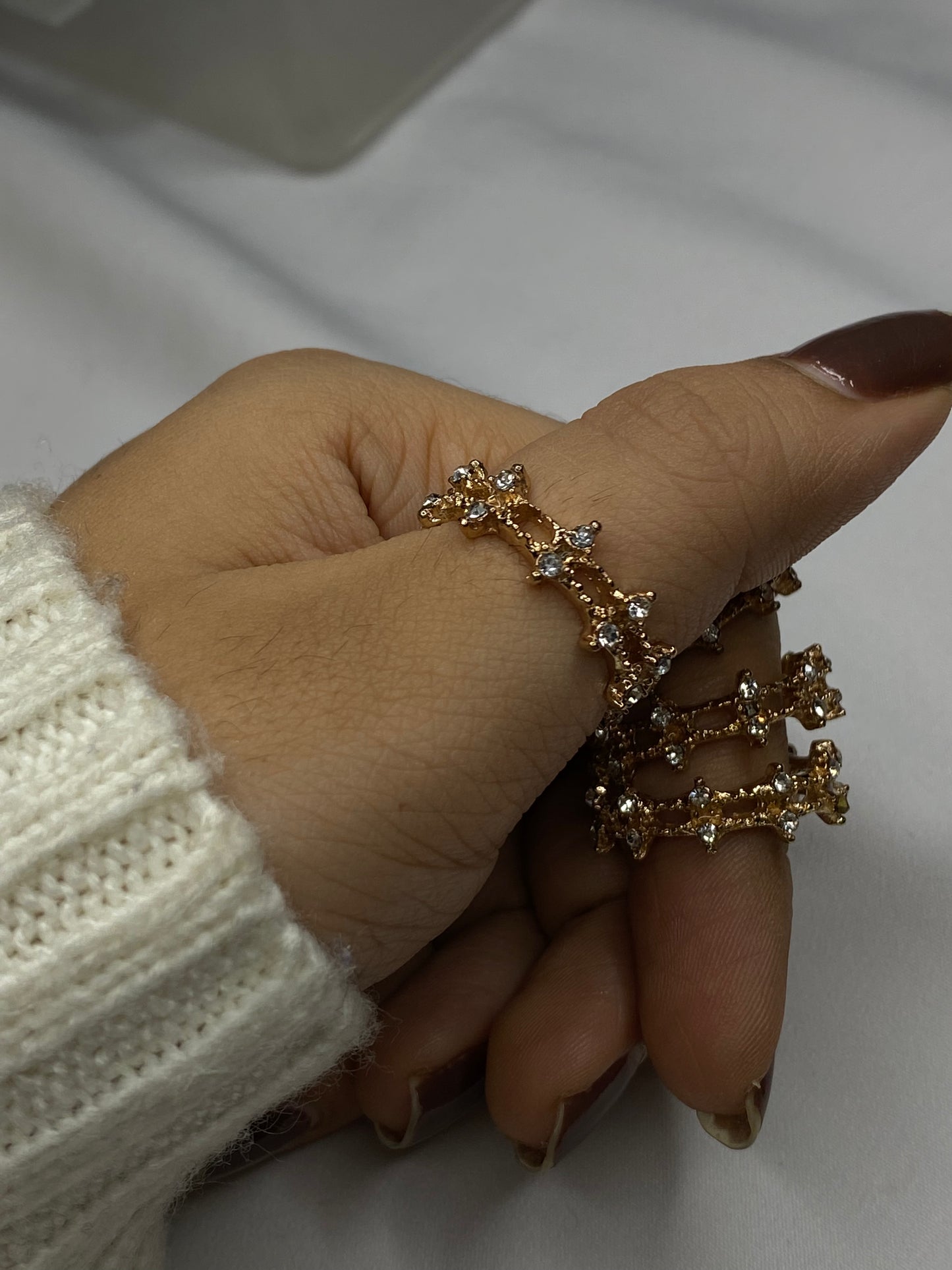 Sparkly band ring