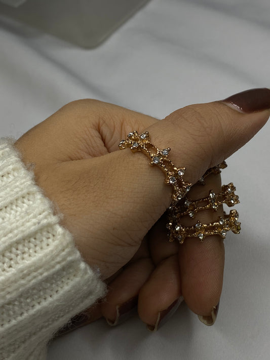 Sparkly band ring