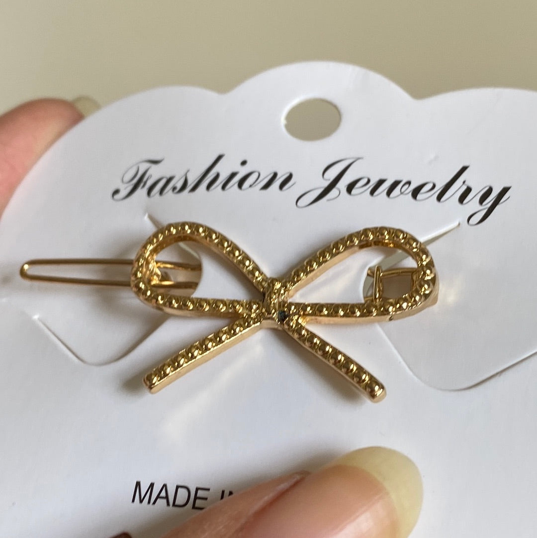 Bow hairclip