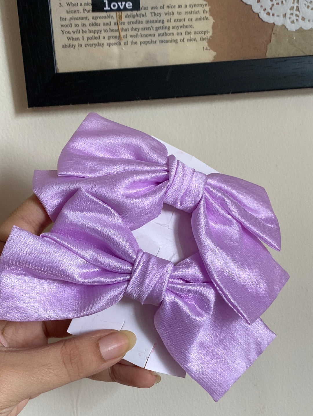 Bow hair clutch