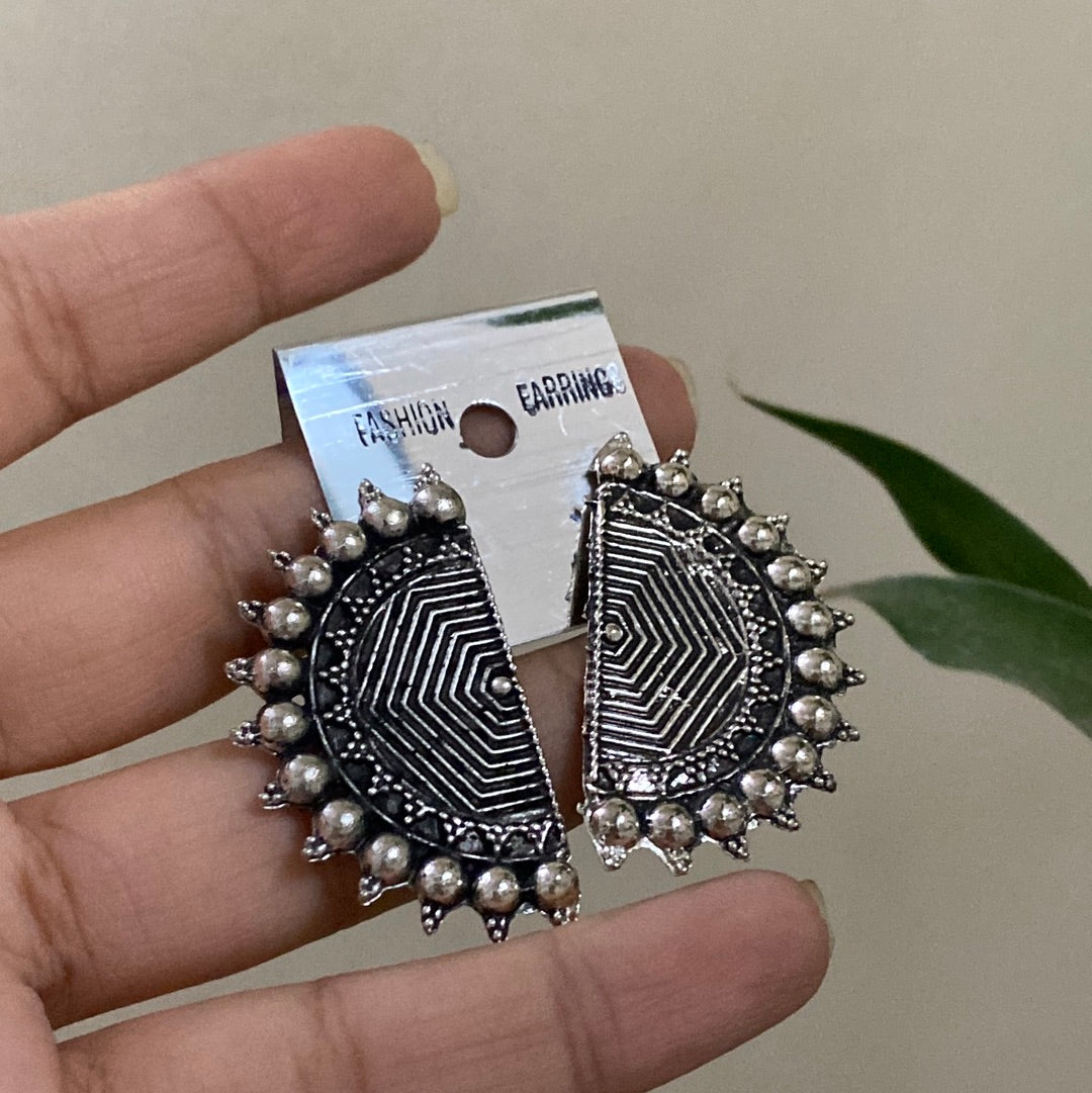 Half moon studs