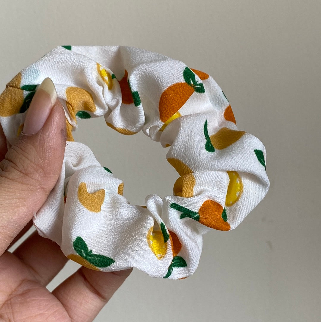 Fruits scrunchie