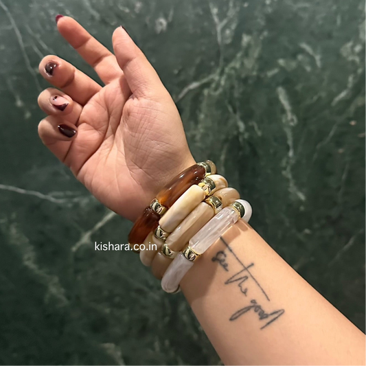 VINTAGE ACRYLIC BRACELET SET OF 4