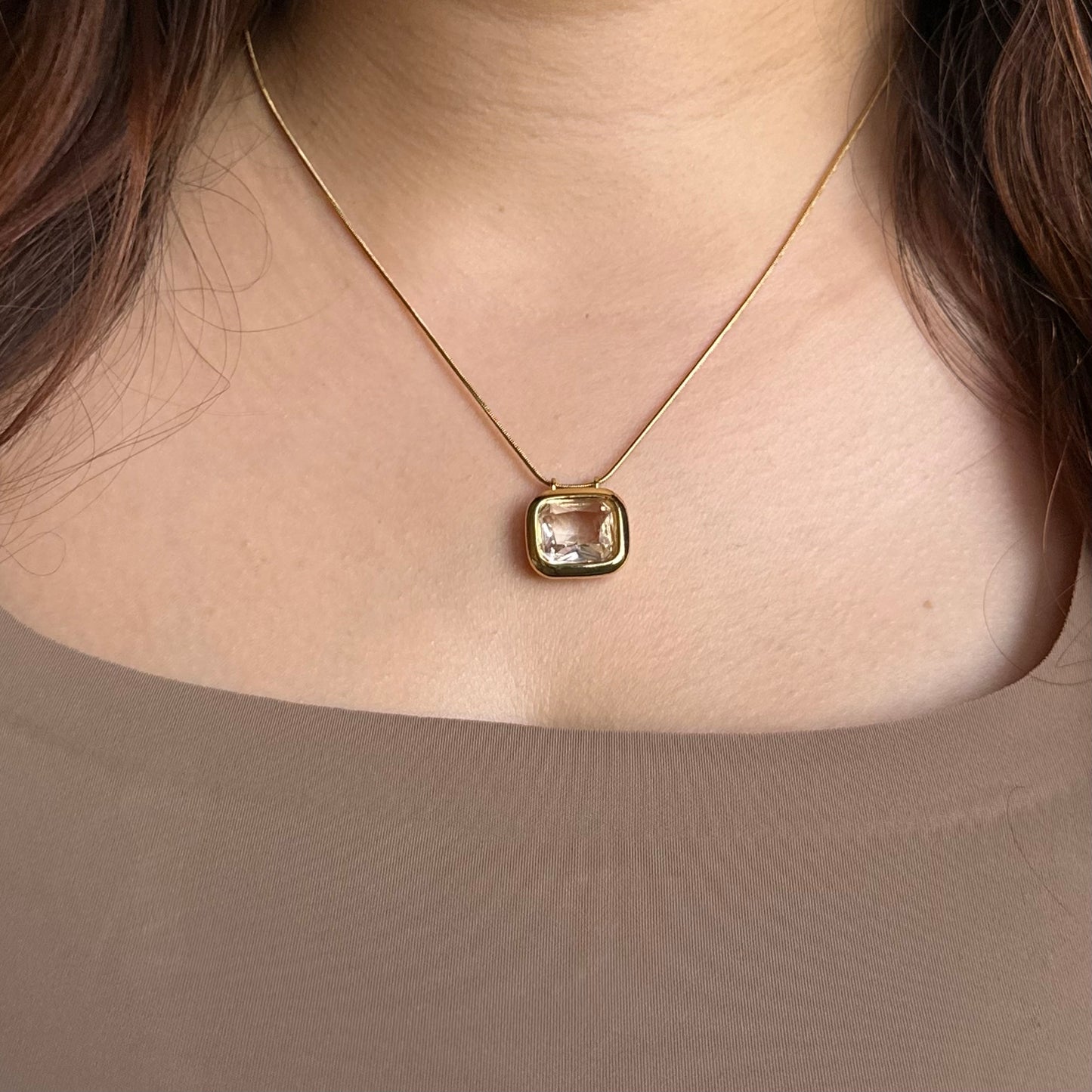 ELARA PENDANT