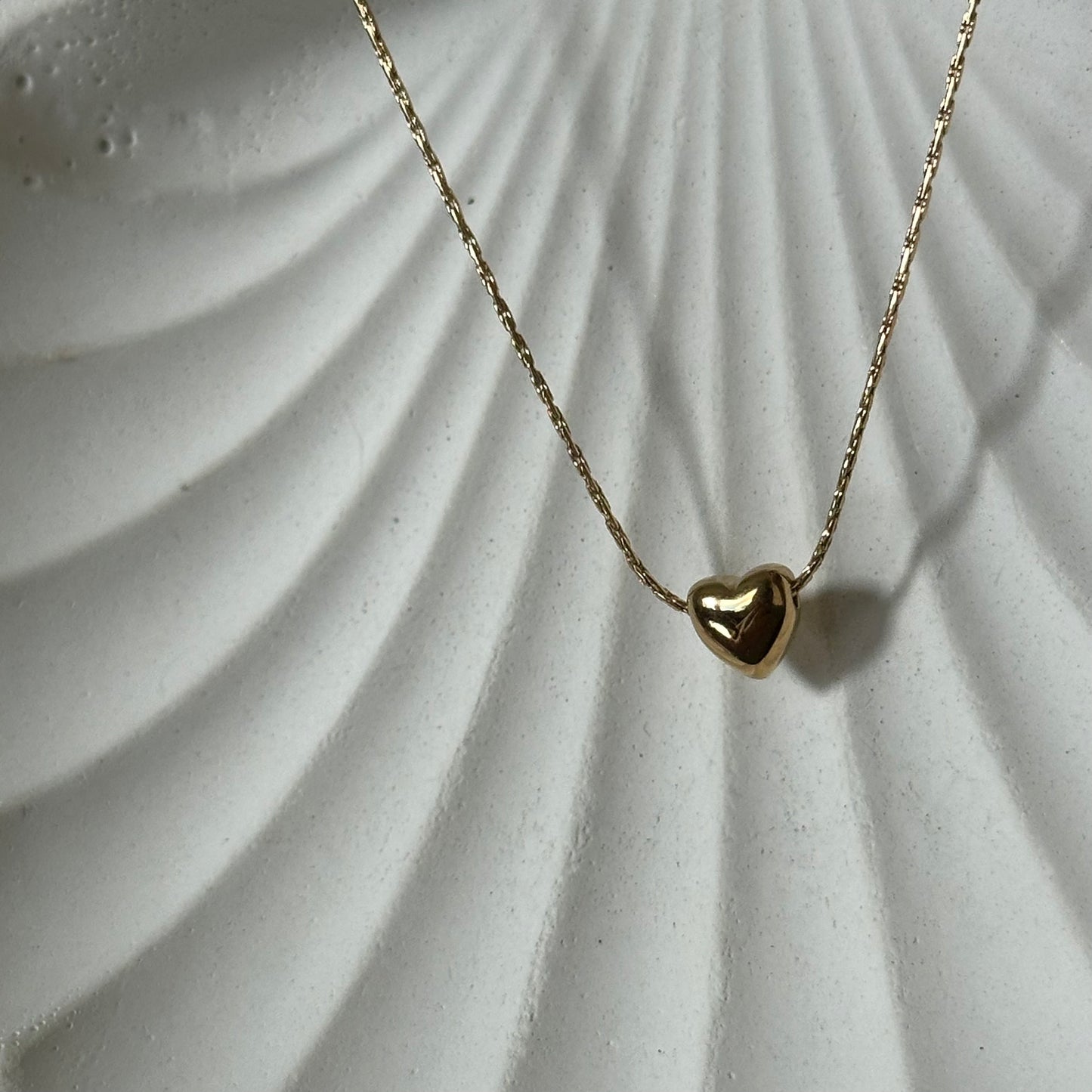 MINI HEART NECKLACE