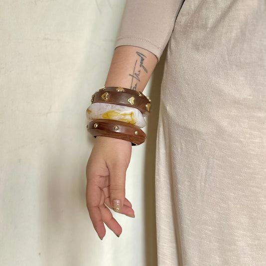 WOODEN & RESIN STACK