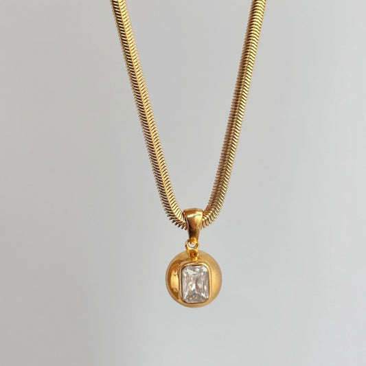 NIA PENDANT NECKLACE | 18K GOLD PLATED