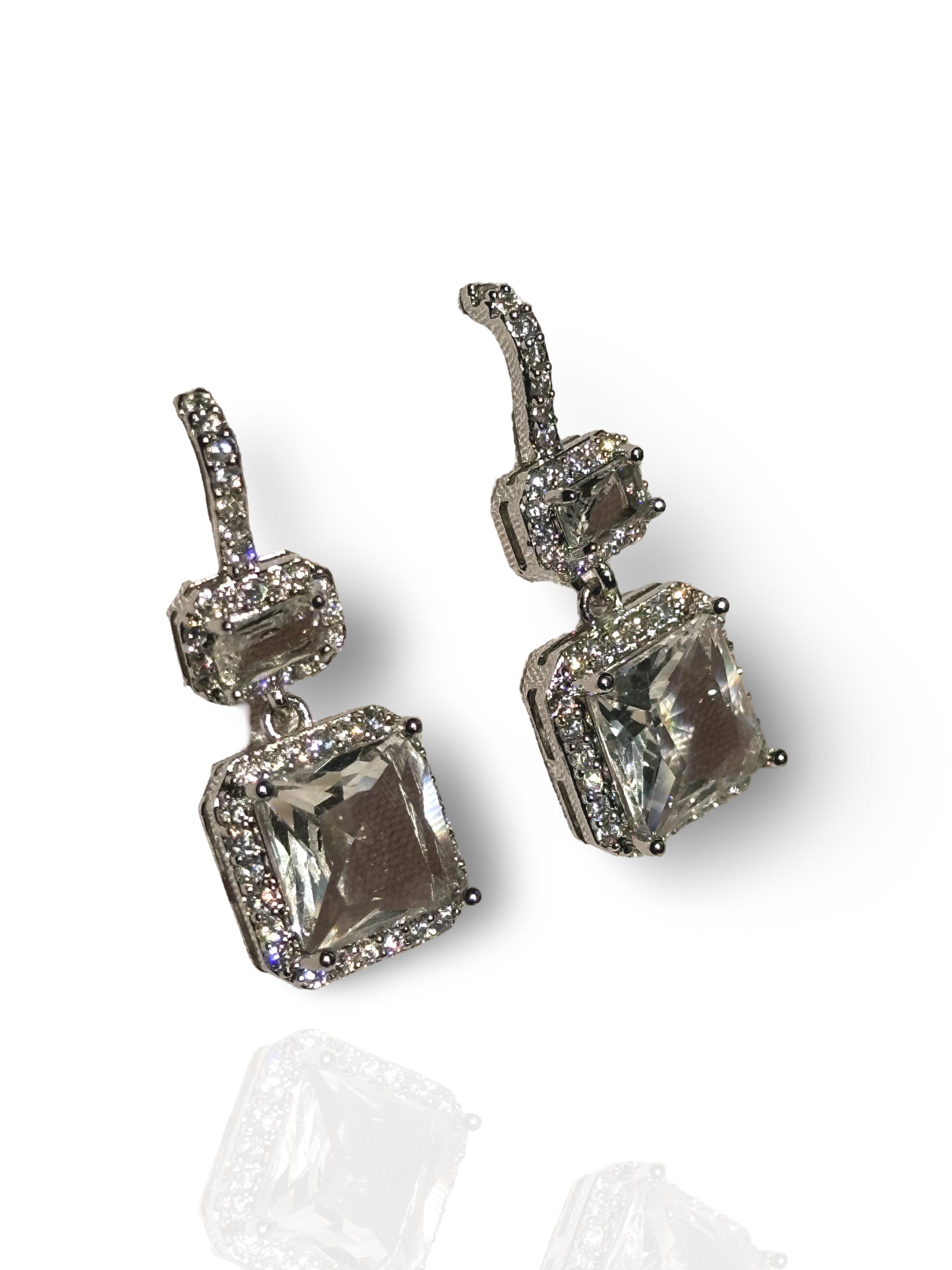 Serve Stone Earring