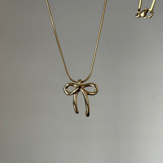 BOW NECKLACE