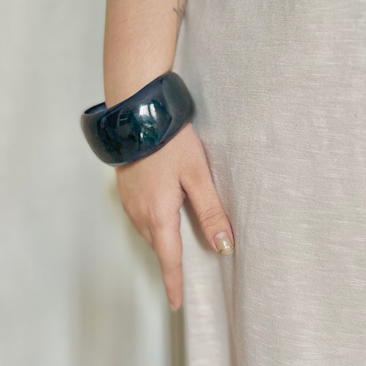 BLUE RESIN BRACELET