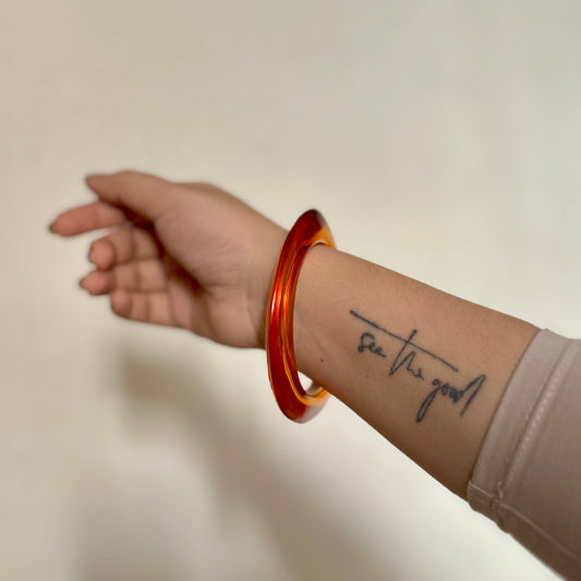 SUNSET INSPIRED ORANGISH RESIN BANGLE
