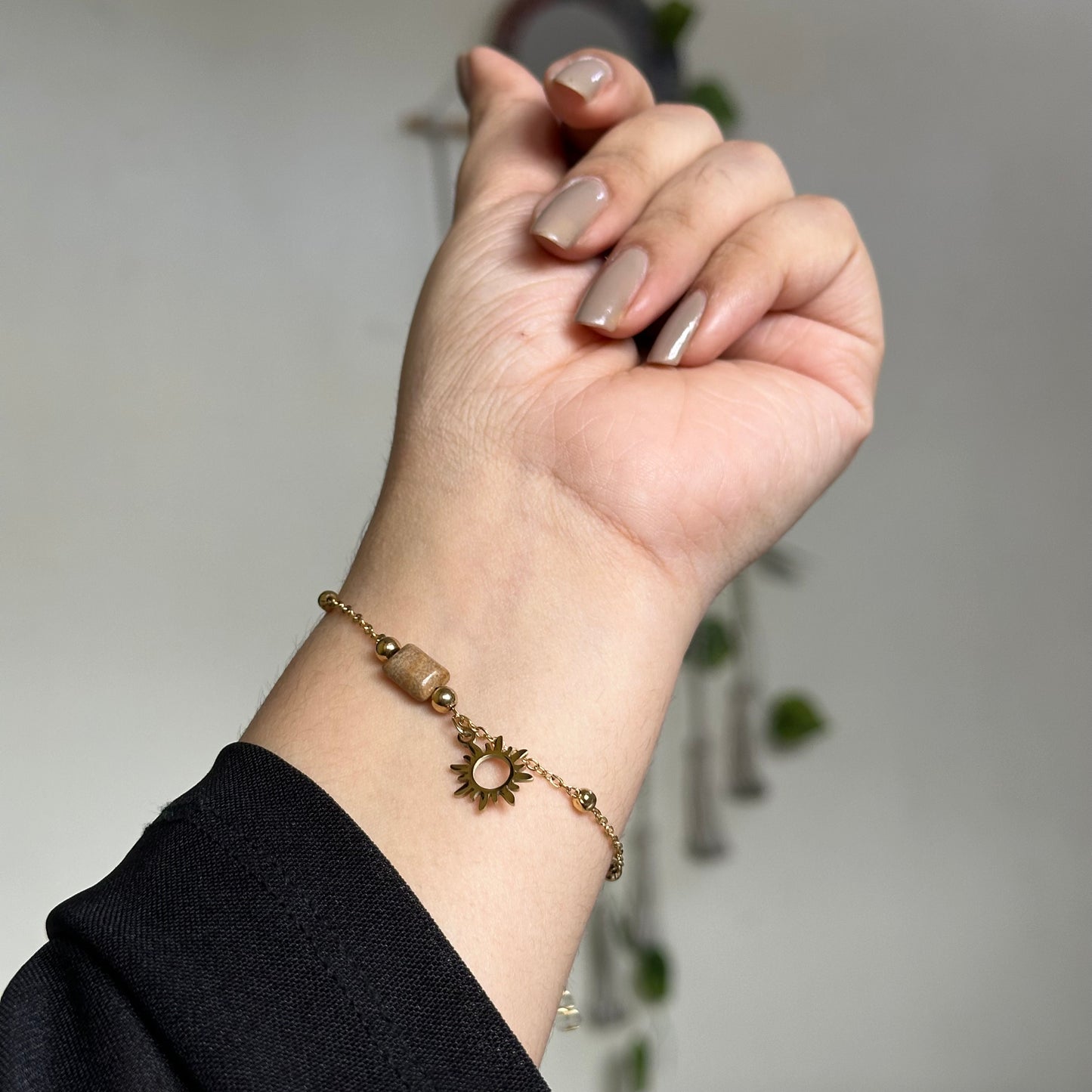 DELICATE SUN GLOW BRACELET