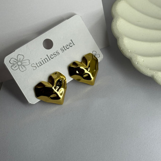 MINI HEART STUDS