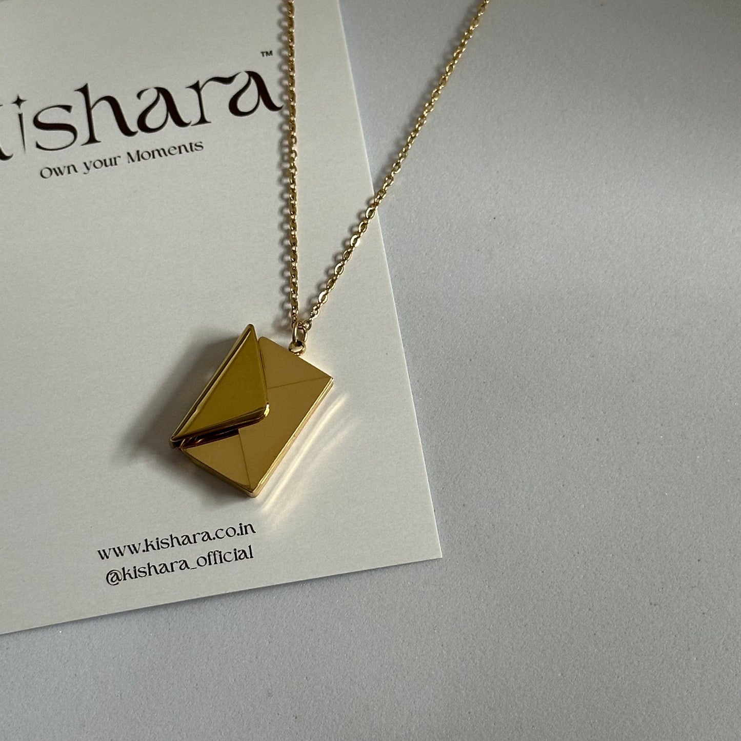 LOVE LETTER NECKLACE - GOLD