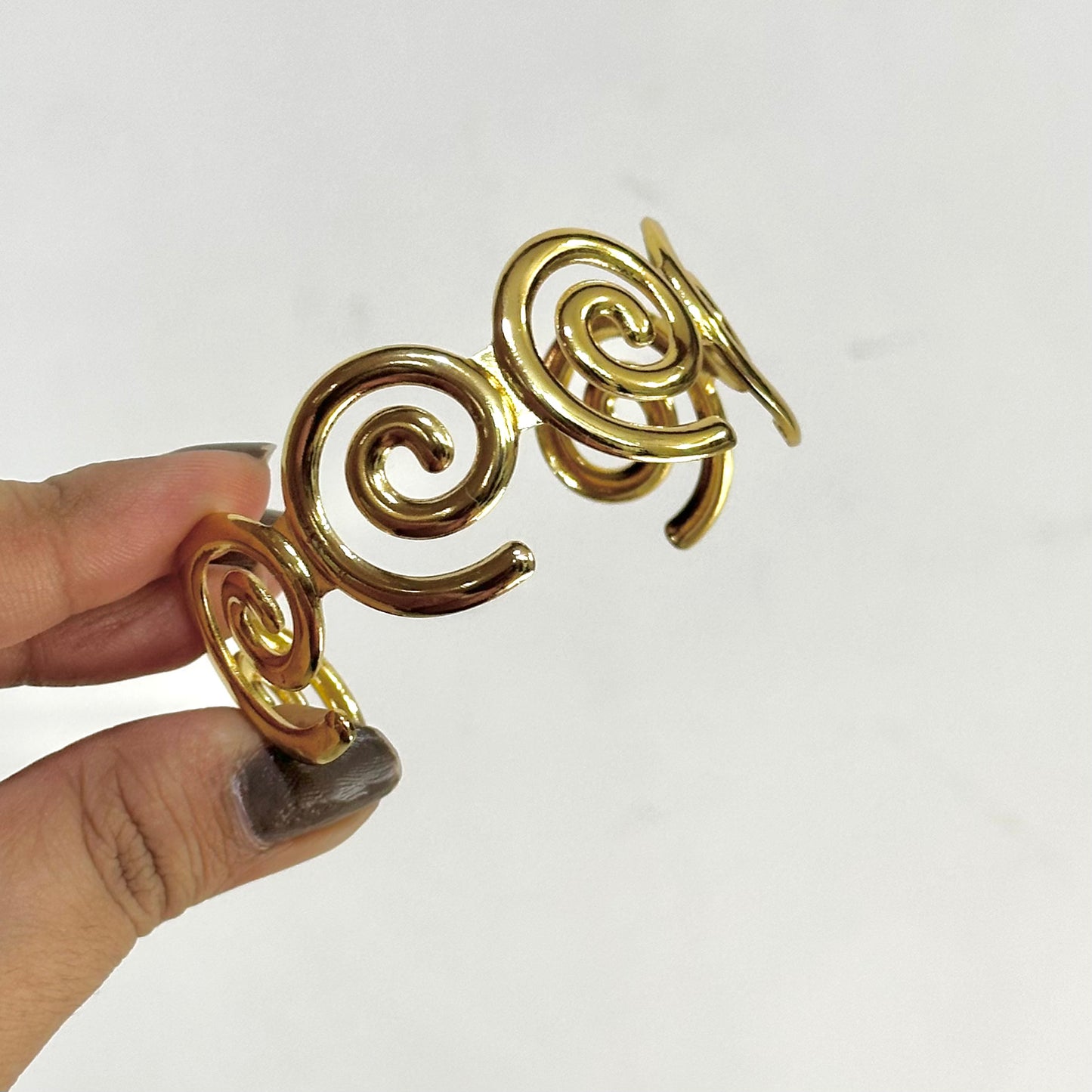 THE SPIRAL CUFF