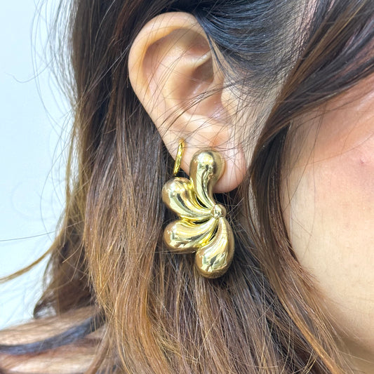 SWIRL EARRINGS