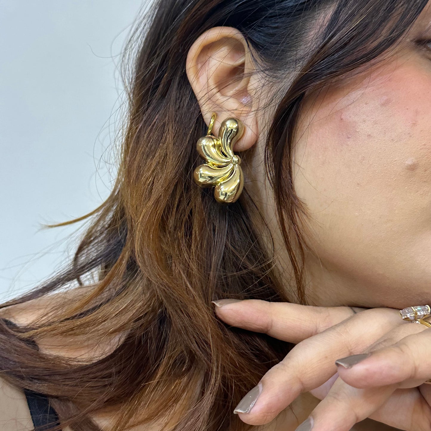 SWIRL EARRINGS