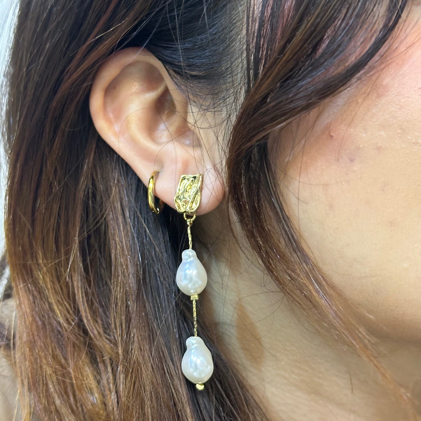 LINEAR PEARL DROPS