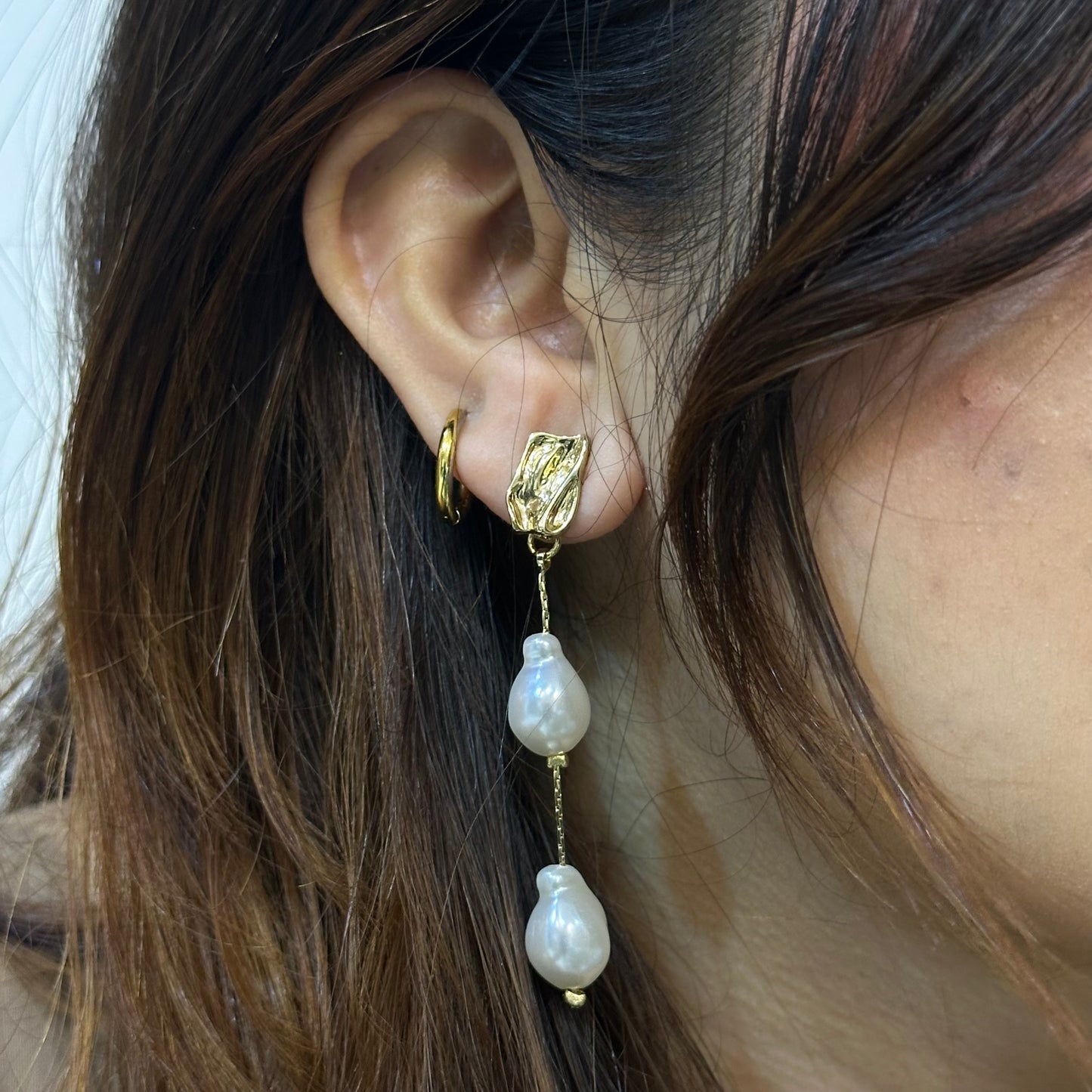 LINEAR PEARL DROPS