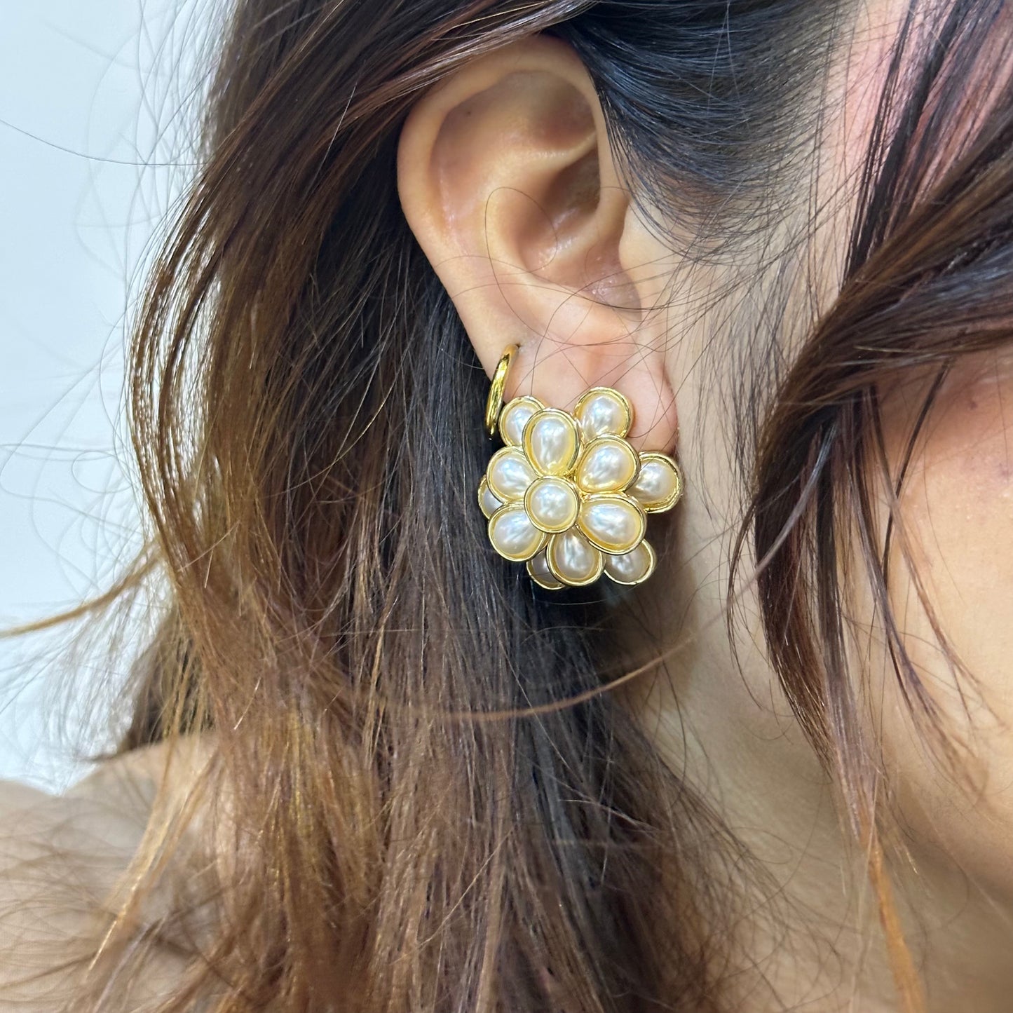 PEARL BLOSSOM STUDS